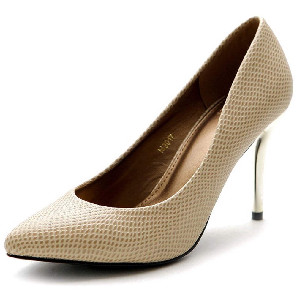 Nude Pumps